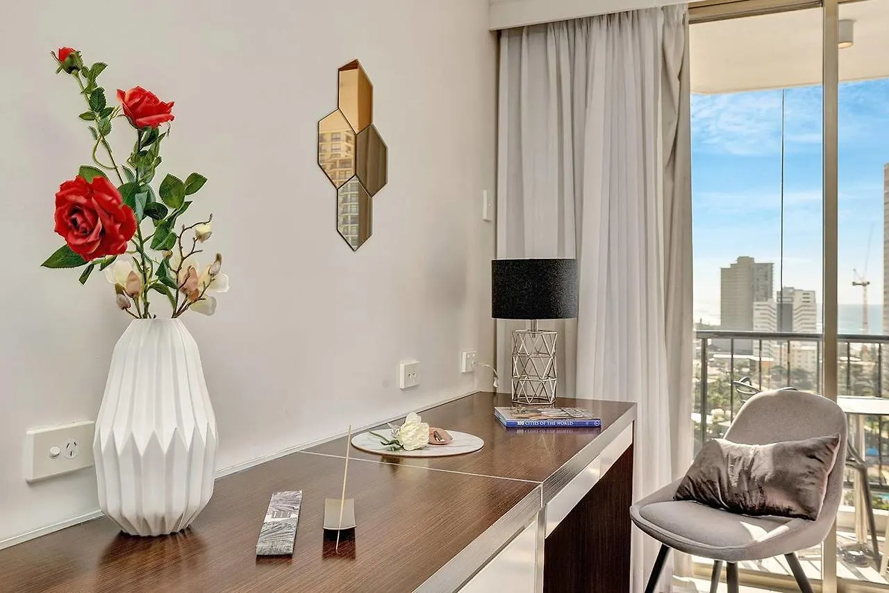 Gold Coast Apartment + Pool + Gym + Views Surfers Paradise 0*,
